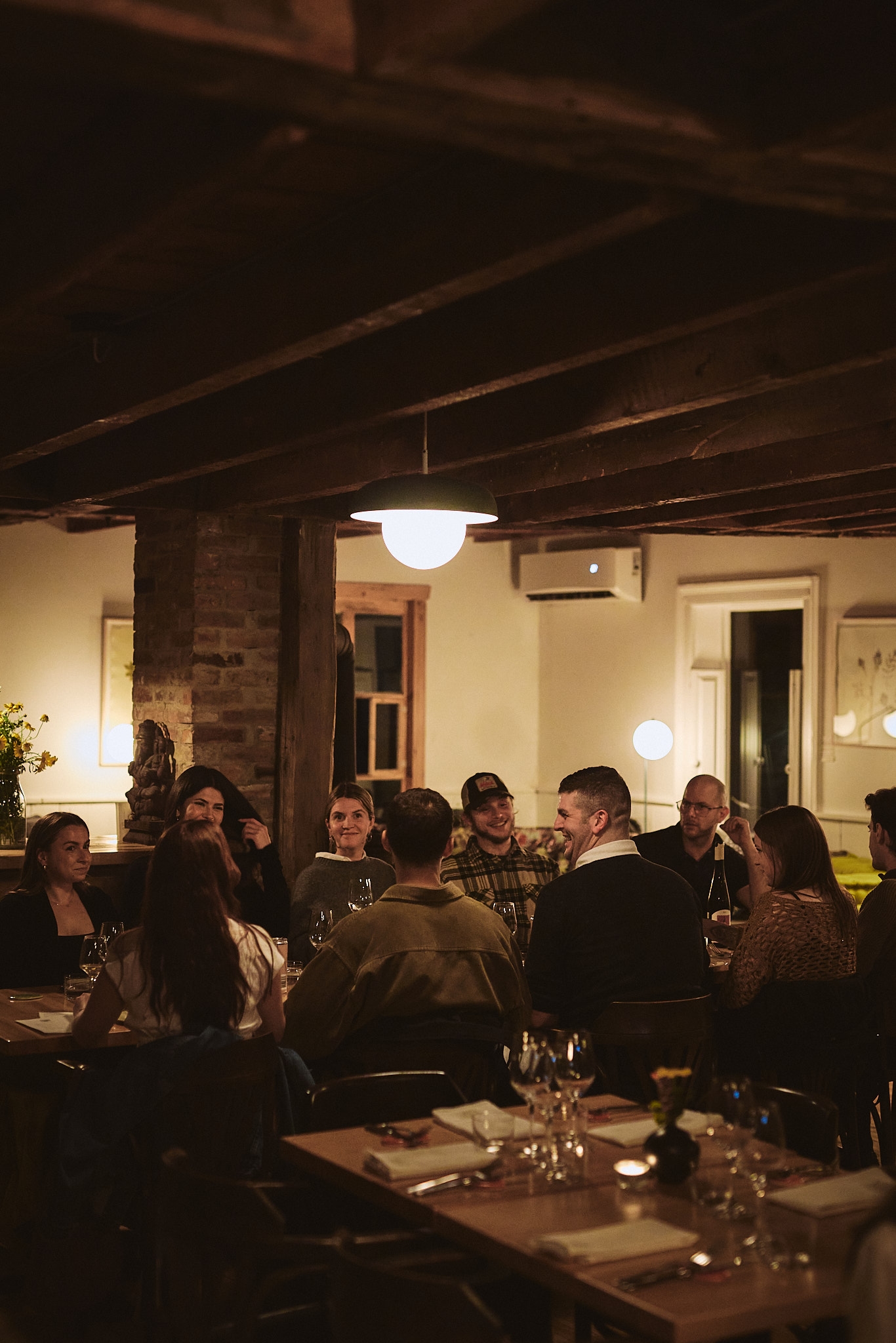 Atmosphère chaleureuse de l'Espace Old Mill captée par Audrey-Eve Beauchamp